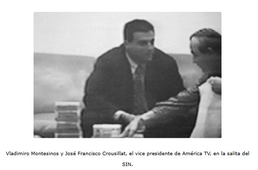 Control de medios y corrupción
1990 - 2000
Montesinos repartía fajos de billetes a canales, jueces, fiscales y congresistas. Compraron medios, silenciaron denuncias, armaron campañas de odio. El Perú vivió una dictadura disfrazada de democracia, tal y como hoy en día.